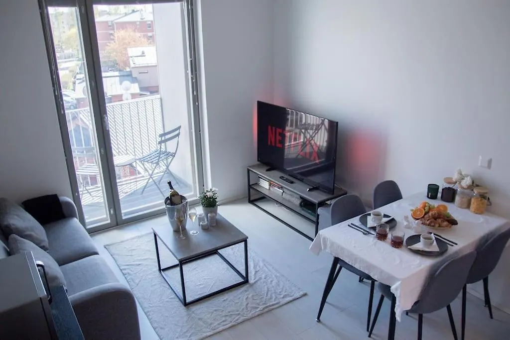 ヴァンターElegant Penthouse Loft - Near The Airportアパートメント アパート ヴァンター